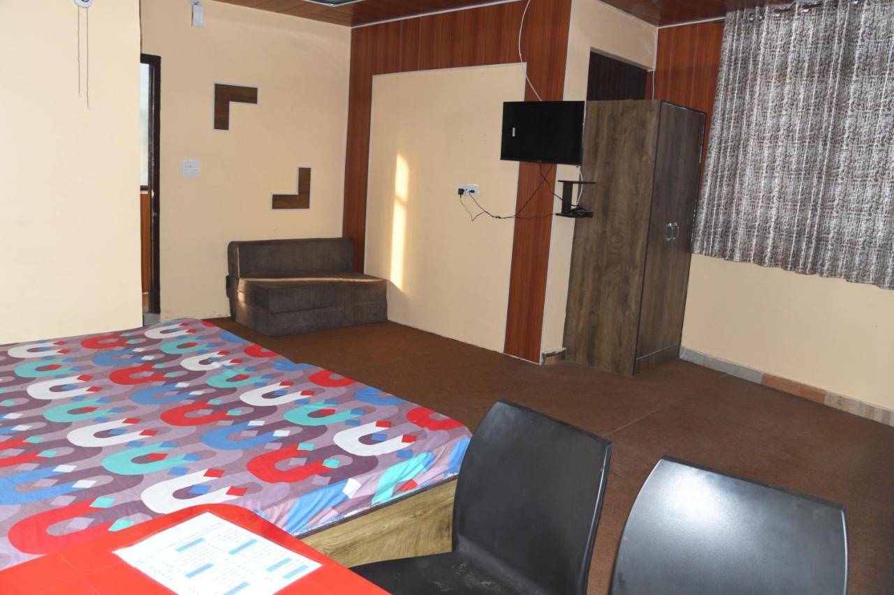 Hotel Mountain View And Rooftop Restaurant Pithoragarh Bagian luar foto