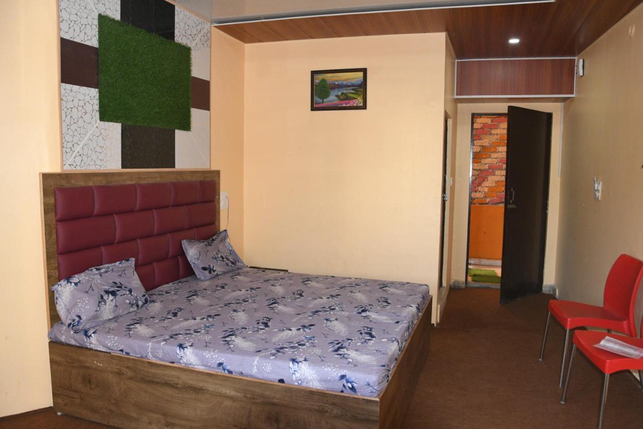 Hotel Mountain View And Rooftop Restaurant Pithoragarh Bagian luar foto