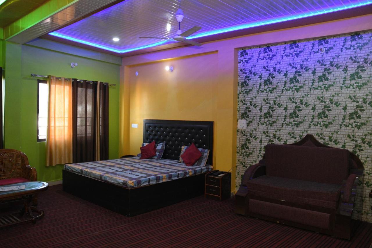 Hotel Mountain View And Rooftop Restaurant Pithoragarh Bagian luar foto