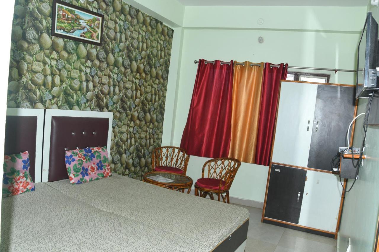 Hotel Mountain View And Rooftop Restaurant Pithoragarh Bagian luar foto