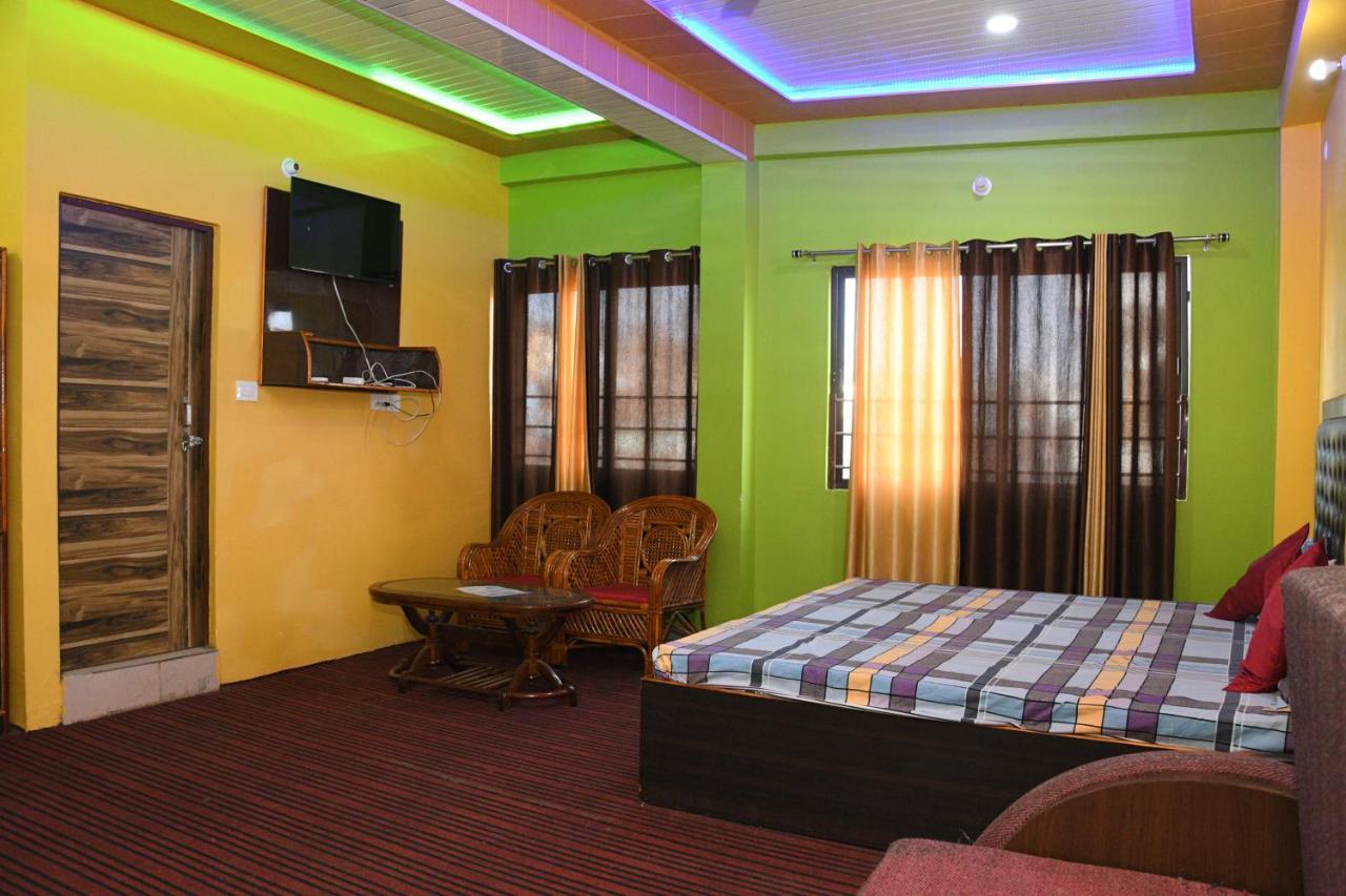 Hotel Mountain View And Rooftop Restaurant Pithoragarh Bagian luar foto